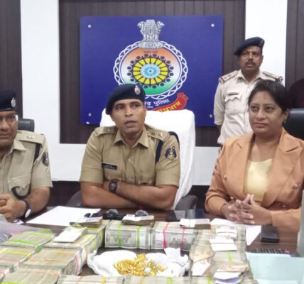 आज पुलिस अधीक्षक में प्रैस वार्ता रखी गई।