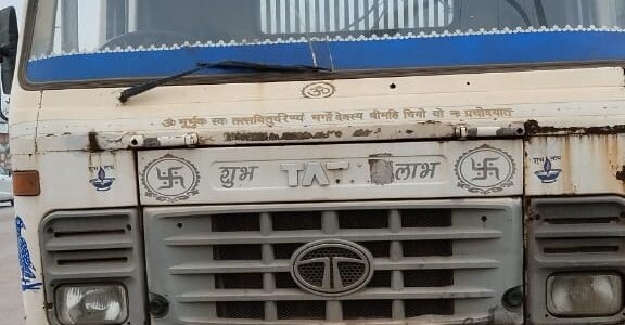 जामुल पुलिस द्वारा चोरी किया गया मसरूका एंगल ,चैनल से भरा हुआ ट्रक चंद्र घंटे में पकड़ा गया आरोपी ट्रक छोड़ के हुआ फरार ।