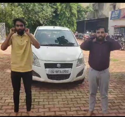 सेंट्रल एवेन्यू में शराब के नशे में मदहोश होकर कार में स्टंट बाजी कर रहे युवकों के विरुद्ध की गई कार्रवाई।