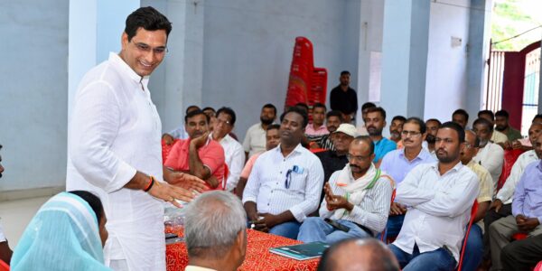 विधायक देवेंद्र ने ली ब्लाक काँग्रेस कमेटी की बैठक, विभिन्न मुद्दों पर हुई चर्चा  ।