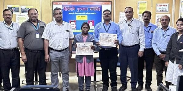ब्लास्ट फर्नेस विभाग के कर्मचारी कर्म शिरोमणि पुरस्कार से सम्मानित  सेल-भिलाई इस्पात संयंत्र