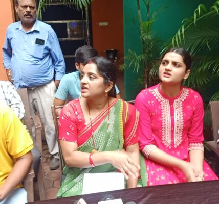गैंगस्टर विनोद बिहारी के सिपाही  राजीव रंजन के विरुद्ध अवैध वसूली के कई मामले ।