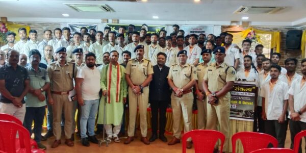 संकल्प एक युद्ध नशे के विरुद्ध के तहत नशामुक्ति के संबंध में कार्यक्रम का आयोजन अतिरिक्त पुलिस अधीक्षक महोदय श्रीसुखनंदन राठौर सर के मुख्य आतिथ्य में कराया गया कार्यक्रम।