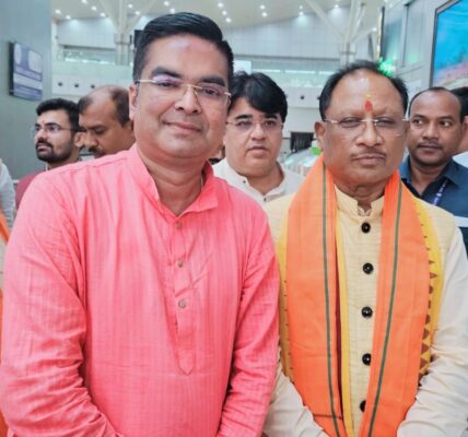 25 हजार 151सदस्य बना कर रिकेश सेन भाजपा विधायकों से निकले काफी आगे, 10 हजार का आंकड़ा छत्तीसगढ़ में पार करने वाले ।राष्ट्रीय अध्यक्ष, मुख्यमंत्री और संगठन पदाधिकारियों ने दी बधाई ।