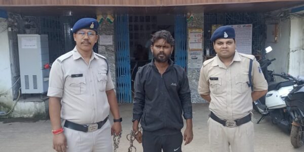 नाबालिग बालक के साथ अप्राकृतिक कृत्य करने वाला आरोपी गिरफ्तार ।  बहला फुसला कर अपने घर ले जाकर किया कृत्य ।  सुपेला पुलिस की सक्रियता से पकड़ाया आरोपी ।