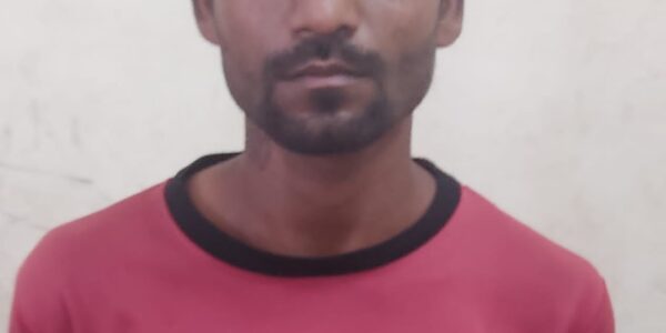 नाबालिक पीड़िता को भगाकर ले जाने वाला आरोपी पुलिस की गिरफ्त में ।  पुरानी भिलाई पुलिस टीम द्वारा आरोपी को पकड़ने में मिली सफलता ।
