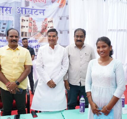 वैशाली नगर के 140 परिवार को मिला खुद का घर, विधायक रिकेश सेन ने हितग्राहियों को बांटा आबंटन पत्र ।