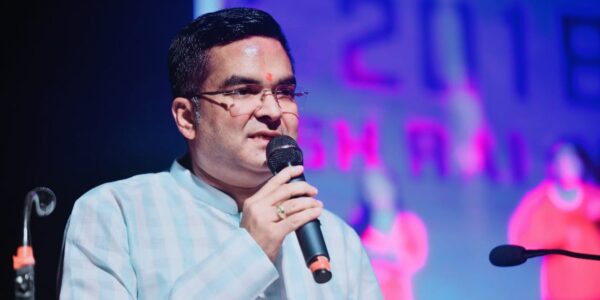 फूल बुके माला प्रतीक चिन्ह में फिजुल खर्च करने वाली आयोजन समितियों से MLA रिकेश सेन ने की अनूठी अपील, “जरूर मानेंगे ऐसा जताया विश्वास ।