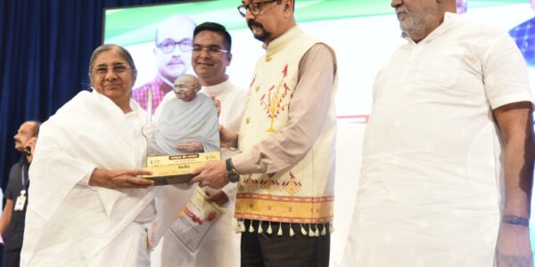 वैशाली नगर विधायक रिकेश सेन ने स्वच्छता को जीवन में अपनाने लोगों से किया आह्वानस्वच्छता की जिम्मेदारी केवल सरकार या संस्थानों की नहीं है, बल्कि हम सभी की है – राज्यपाल श्री डेका*