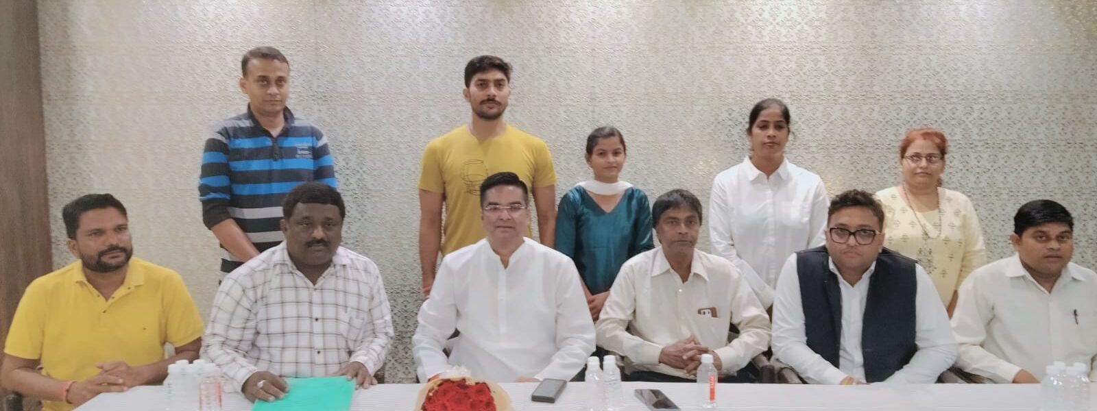 विधायक रिकेश सेन डिस्ट्रिक्ट  एथलेटिक्स स्पोर्ट्स एसोसिएशन दुर्ग के अध्यक्ष बने, कहा – खेल के प्रति युवाओं का रूझान बढ़ाने होंगे ठोस प्रयास ।