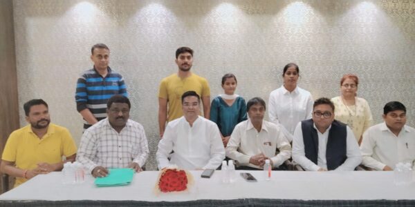 विधायक रिकेश सेन डिस्ट्रिक्ट  एथलेटिक्स स्पोर्ट्स एसोसिएशन दुर्ग के अध्यक्ष बने, कहा – खेल के प्रति युवाओं का रूझान बढ़ाने होंगे ठोस प्रयास ।