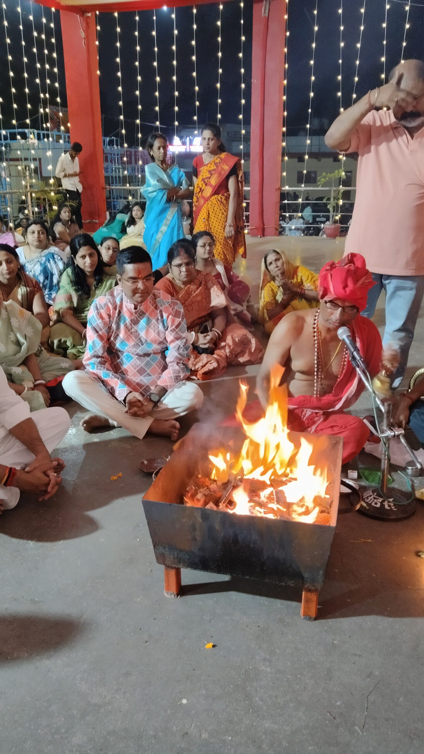 दीपावली की रात काली और गौरी पूजन में शामिल हुए विधायक रिकेश सेन, 7 कालीबाड़ी और 60 गौरी गौरा पूजन कार्यक्रमों में पहुंचे, रात भर पूजा-अर्चना बाद दोनों दिन जारी रहा विसर्जन।