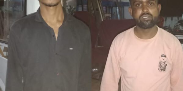 धारदार चाकू से हमला करने वाले दो आरोपी गिरफ्तार ।   नेहरू भवन रोड सुपेला का मामला   ।   सुपेला पुलिस की सक्रियता से पकड़ाया आरोपी ।