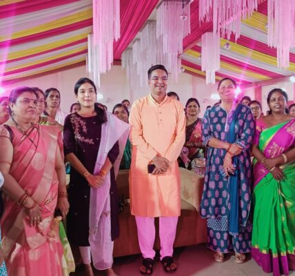 महिला जागृति शिविर में शामिल हुए विधायक रिकेश सेन, बच्चों का अन्नप्राशन और महिलाओं की हुई गोद भराई रस्म, सुपरवाइजर और आंगनबाड़ी कार्यकर्ताएं भी सम्मानित ।