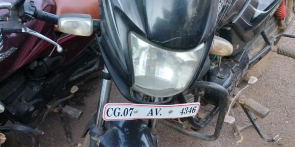 रात्रि गश्त के दौरान मोटर सायकल चोरी का आरोपी नाबालिक विधि से संघर्षरत बालक गिरफ्तार।     > सशक्त एप के माध्यम से मोटर साइकिल चोरी का हुआ खुलासा ।