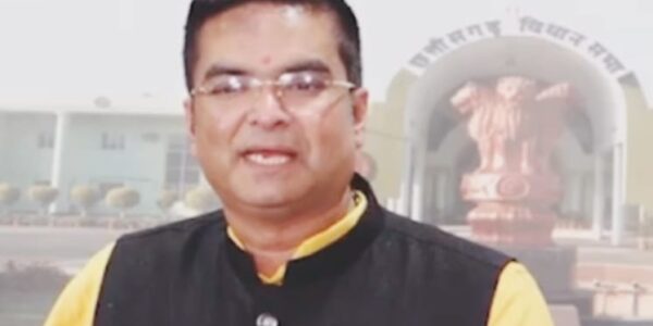 विधायक रिकेश ने 6 वर्षों से लंबित नगरीय निकाय के 251 सेवानिवृत्त कर्मचारियों के लंबित उपादान और पेंशन पर कराया ध्यानाकर्षण, सदन ने कमिश्नर से मांगी रिपोर्ट, भटक रहे रिटायर्ड कर्मियों को बड़ी राहत की उम्मीद ।