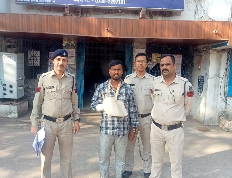 गौ मांस बिक्री करने वाला आरोपी गिरफ्तार    सुपेला पुलिस की सक्रियता से पकड़ाया आरोपी  ।