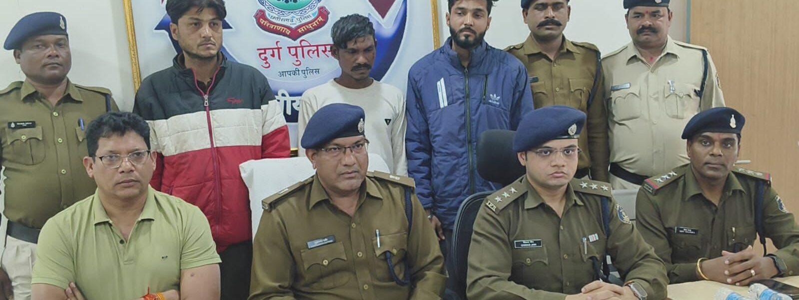थाना मोहन नगर पुलिस की त्वरित कार्यवाही।   लुट के आरोपीगण गिरफ्तार ।