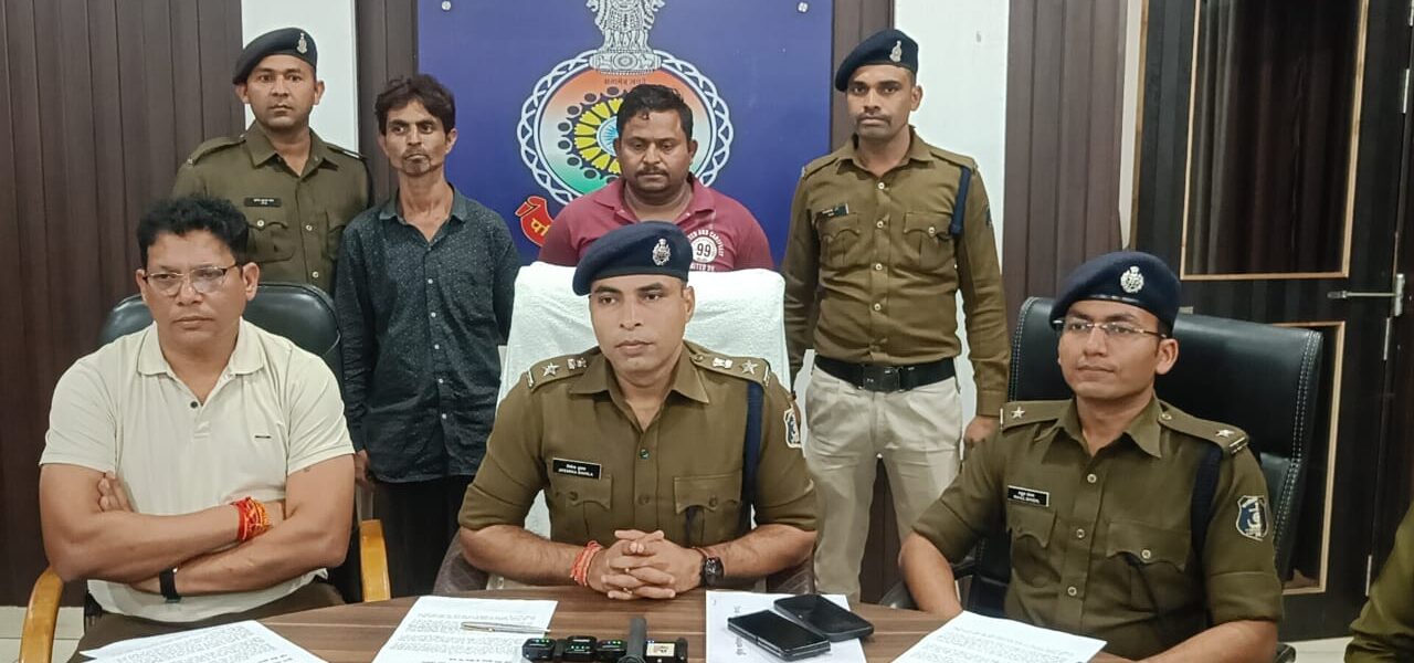 पुराना शातिर चोर चोरी के ट्रक के साथ पकड़ाया   घड़ी चौक सुपेला से किया था चोरी ।