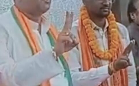 कांग्रेस प्रत्याशी मनोज सिन्हा ने भाजपा के समर्थन में अपना नामांकन वापस ले लिया और वैशाली नगर विधायक रिकेश सेन और भाजपा जिला भिलाई अध्यक्ष पुरषोत्तम देवांगन ने मनोज सिन्हा का भाजपा प्रवेश करवाया है। 