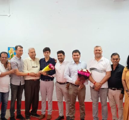 व्यापारियों को आम बजट सरल तरीके से समझने और बजट की बारीकियों को टेक्नीशियन टीम द्वारा विस्तृत रूप से समझाने के लिए लाइव बजट शो का आयोजन पहली बार किया गया।