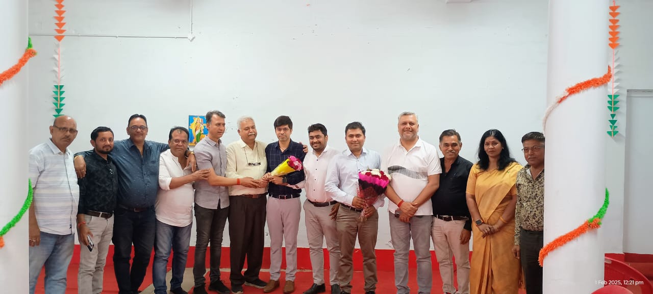 व्यापारियों को आम बजट सरल तरीके से समझने और बजट की बारीकियों को टेक्नीशियन टीम द्वारा विस्तृत रूप से समझाने के लिए लाइव बजट शो का आयोजन पहली बार किया गया।