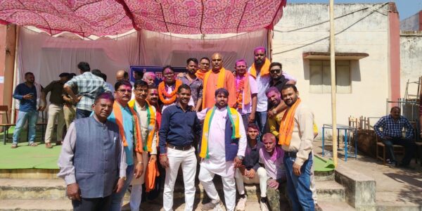 दुर्ग ग्रामीण विधायक ललित चंद्राकर ने उतई नगर पंचायत में भारतीय जनता पार्टी की ऐतिहासिक जीत पर हार्दिक शुभकामनाएं प्रेषित किया ।