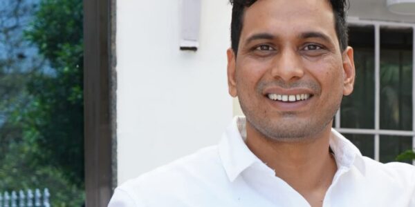 AI के जमाने में पिछले वित्तीय वर्ष के बजट को मंत्री जी ने 100 पन्ने में लिखने का कष्ट किया है -देवेन्द्र यादव ।