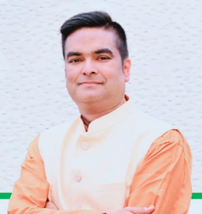 हुड़दंग से दूर उल्लासपूर्ण वातावरण में होली की रही धूम, शांति और कानून व्यवस्था में मुस्तैद रहा पुलिस महकमा, विधायक रिकेश ने दी बधाई ।