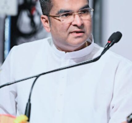 रेत-मुरूम खनन पर MLA रिकेश के तारांकित प्रश्न पर CM विष्णुदेव साय ने दिया यह जवाब, बताया दो वर्षों में कितना मिला राजस्व ।